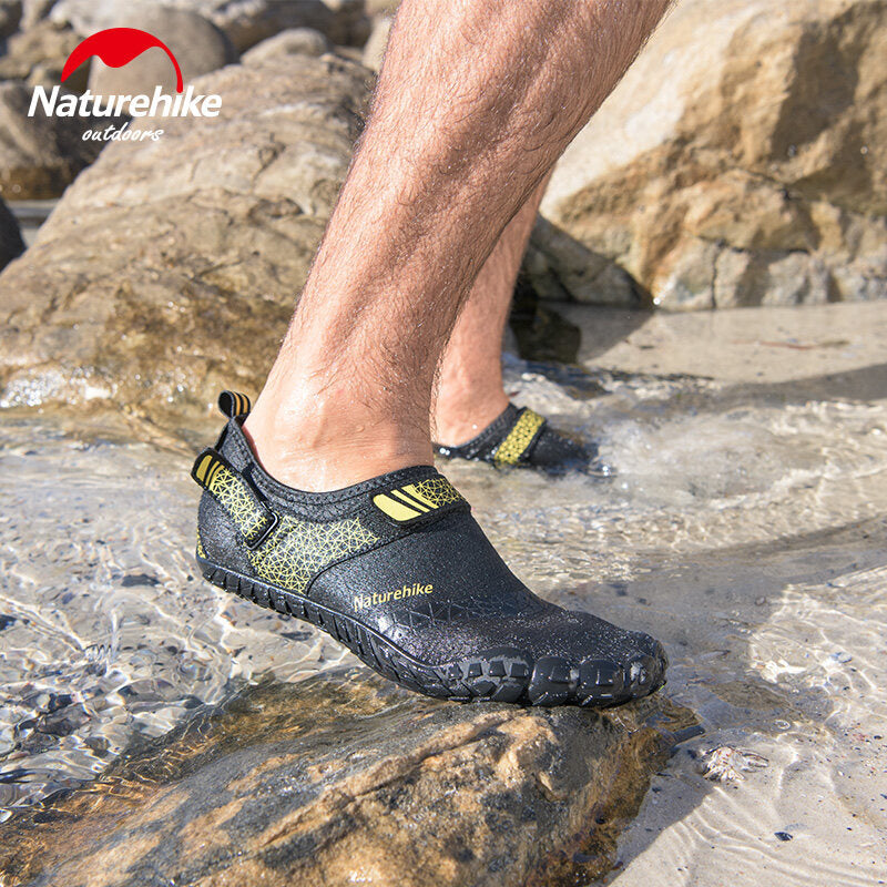 Naturehike AQUA Wading Rubber Shoes Portable Outdoor Men Women Water Shoes Quick Dry Beach Sneakers Seaside Surfing Diving Sneaker Socks Slipper