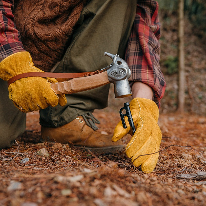 Naturehike Elephant Head Multifunctional Outdoor Camping Hammer Peg Nail Ground Stakes Puller Equipment Pegs Pulling Tool Solid Wood Grip Handle