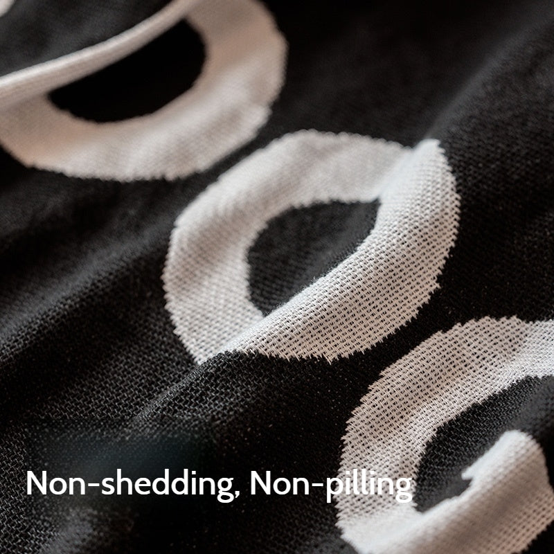 Blackdog TRENDY Knit Tassel Sleeping Blanket Dual-Tone and Dual-Face Checkered Pattern Comfortable Skin-Friendly Tassel Design Bed Sheet Outdoor
